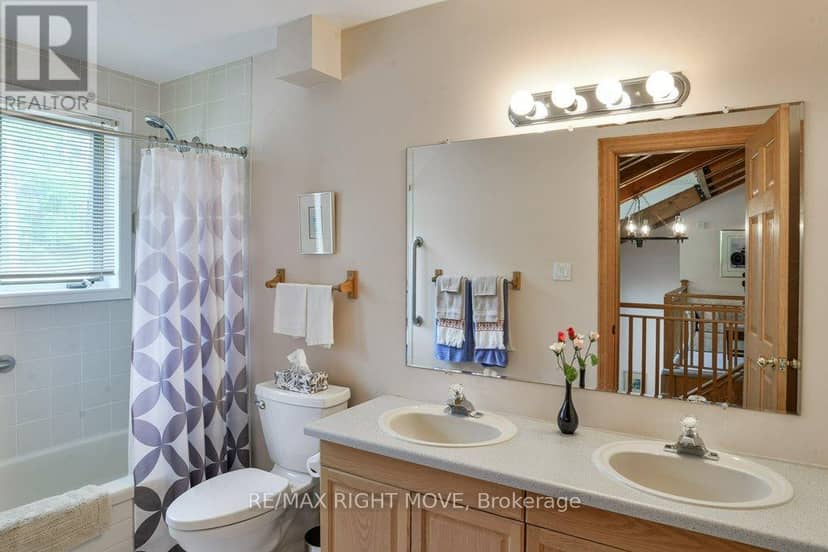 3866 Glenrest Drive — photo 34 of 40