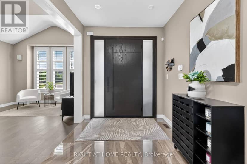 80 Sharpe Crescent — photo 3 of 40