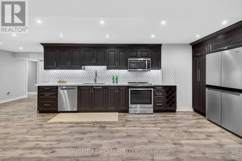 80 Sharpe Crescent — photo 32 of 40