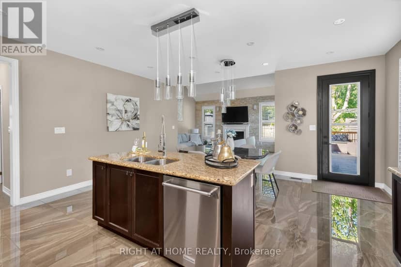 80 Sharpe Crescent — photo 9 of 40