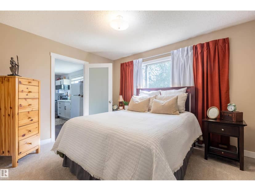 5115 49 AV — photo 24 of 40