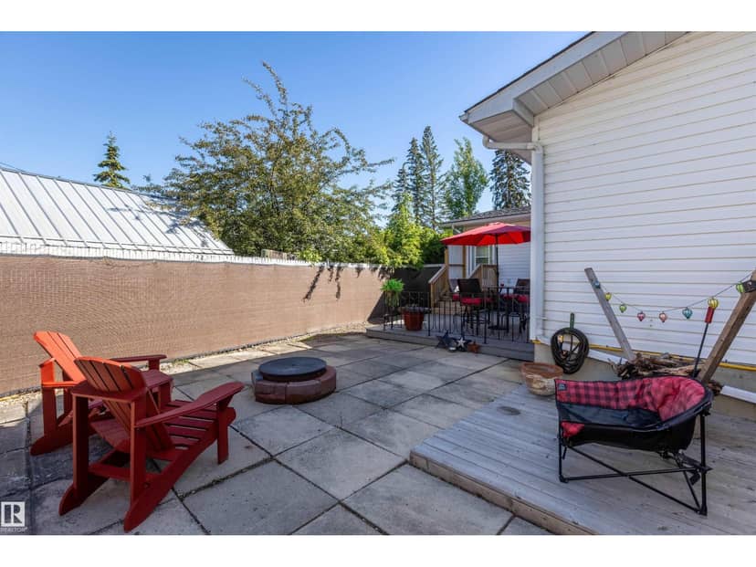 5115 49 AV — photo 39 of 40
