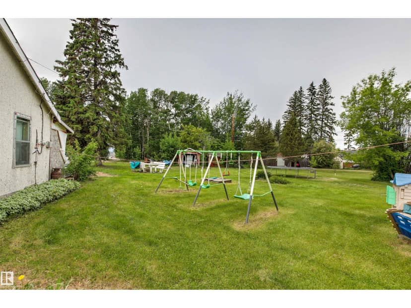 4520 45 ST — photo 21 of 40