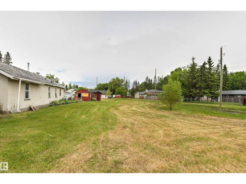 4520 45 ST — photo 31 of 40