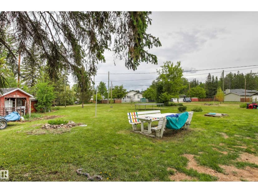 4520 45 ST — photo 32 of 40