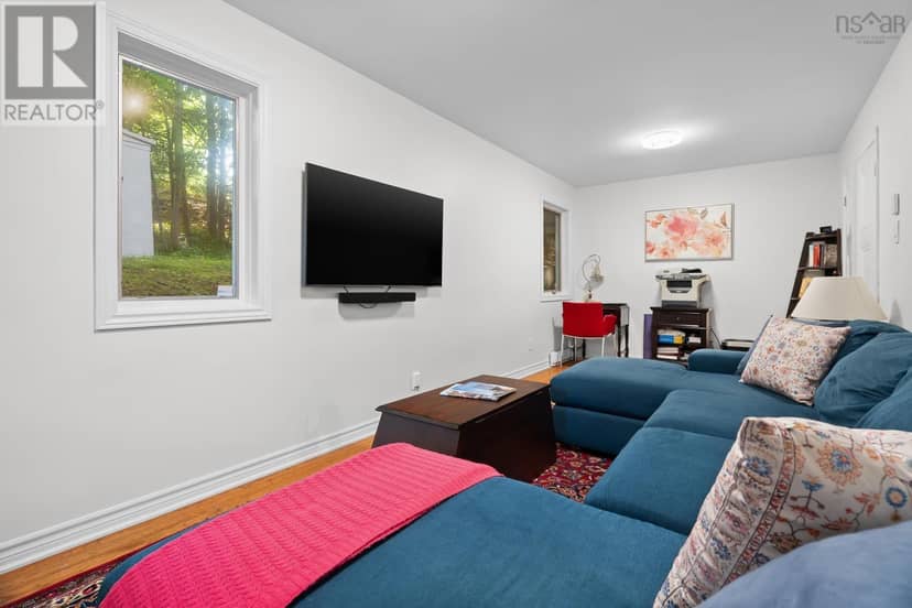 61 Donaldson Avenue — photo 36 of 40