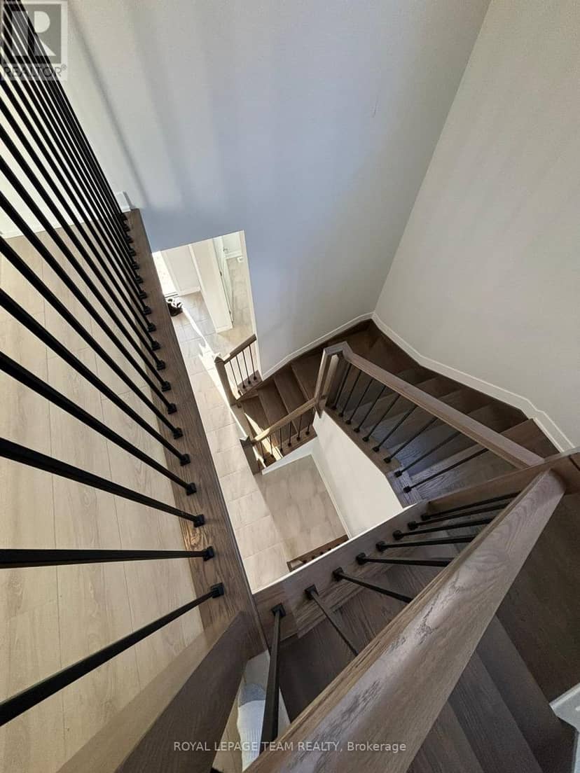 420 Meynell Street — photo 16 of 27