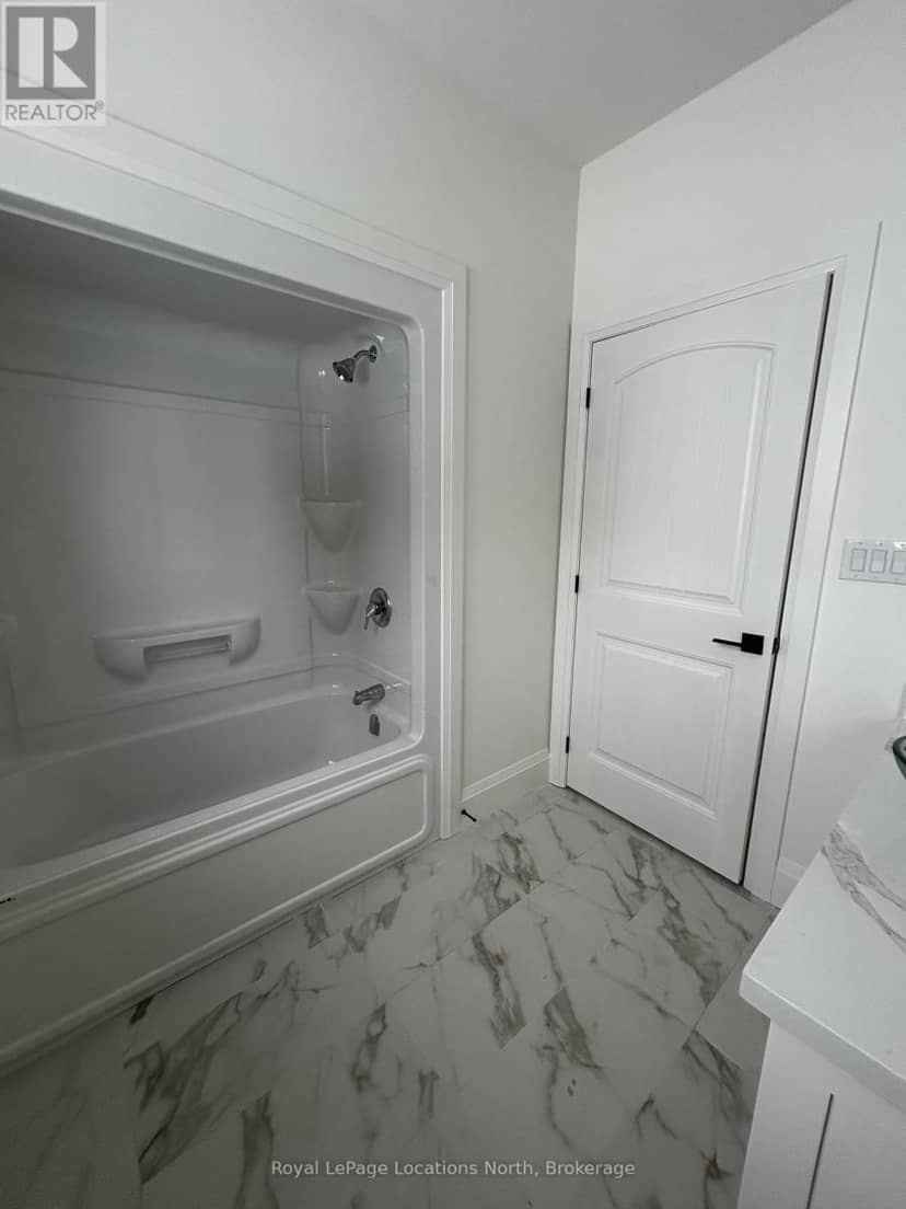27 - 16 Hilton Lane — photo 8 of 17