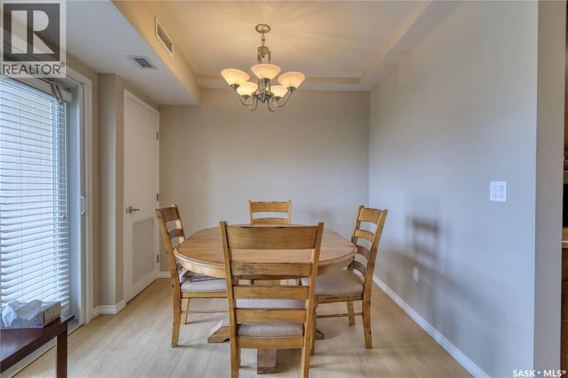 1006 902 Spadina CRESCENT E — photo 9 of 40