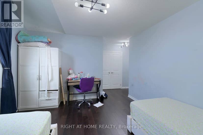 247 Rowe Terrace — photo 23 of 40