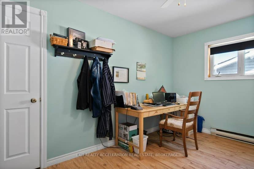 122 Bayview Drive — photo 17 of 40