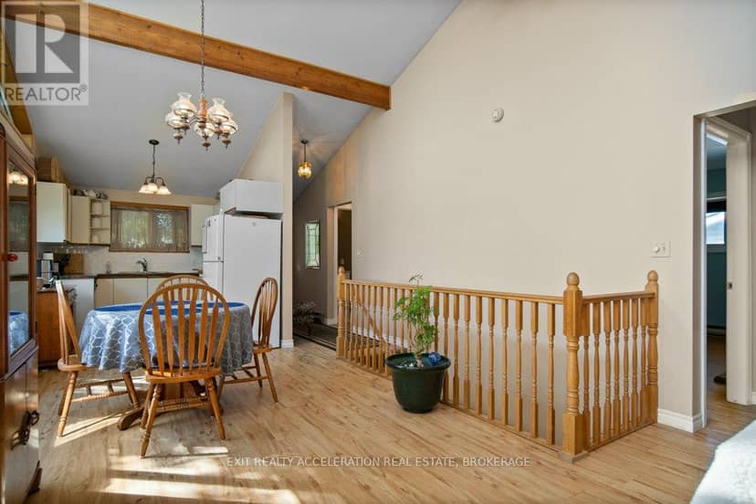 122 Bayview Drive — photo 5 of 40