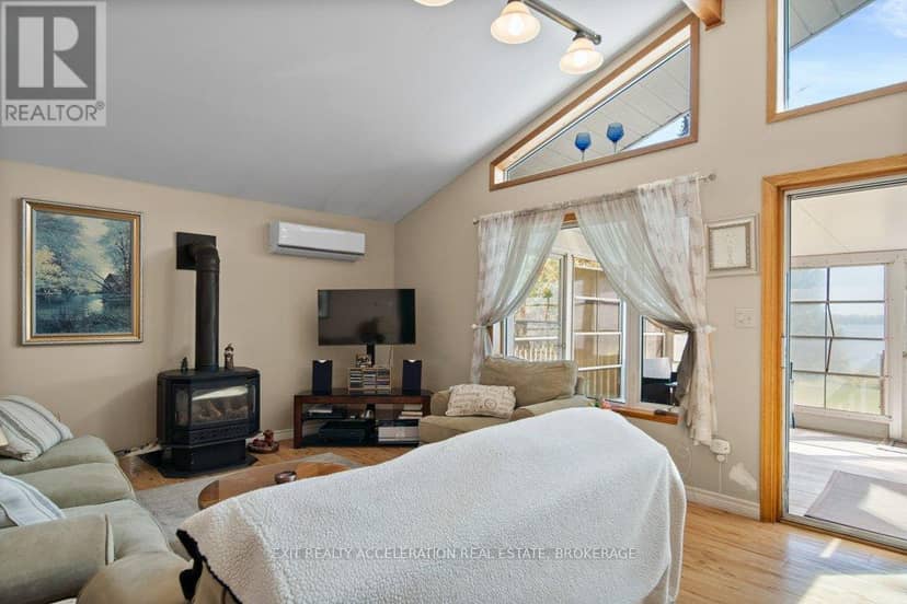 122 Bayview Drive — photo 8 of 40