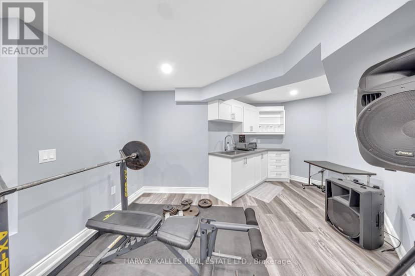 20511 Main Street — photo 34 of 40