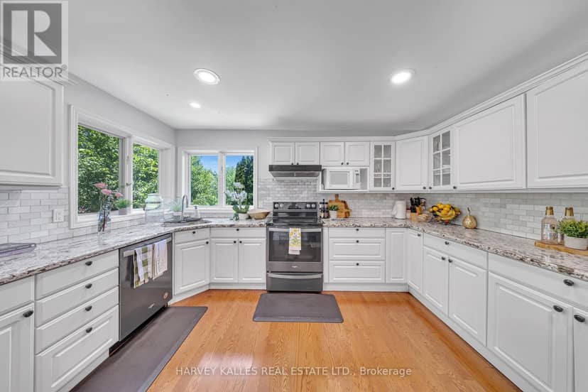 20511 Main Street — photo 11 of 40