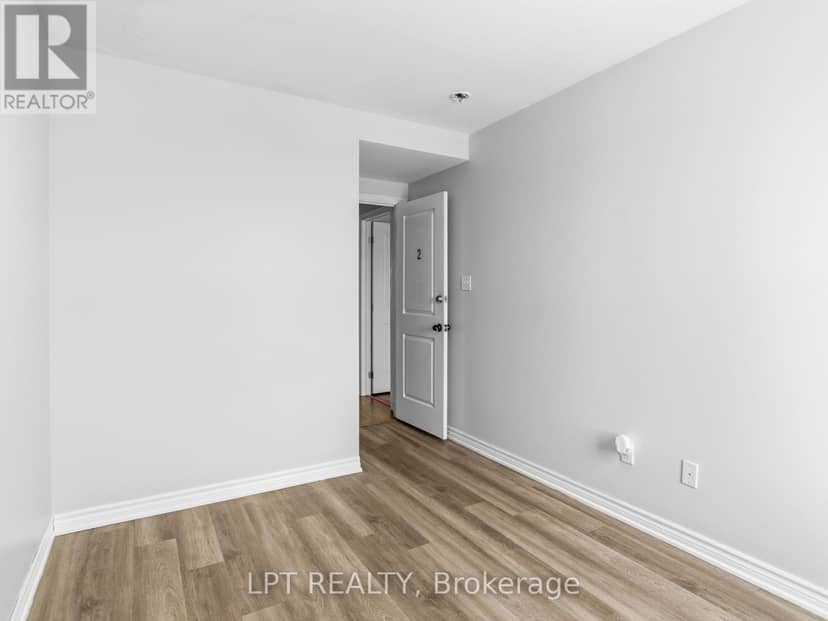 4 - 244 Penetanguishene Road — photo 11 of 26