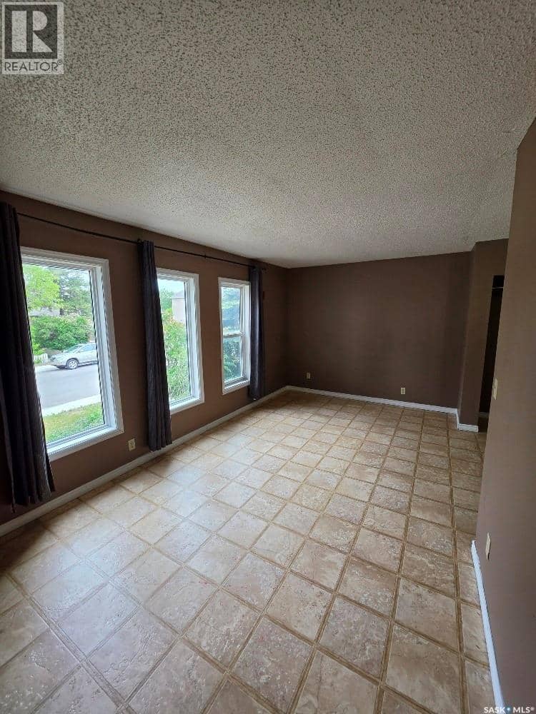 515 St John STREET, Regina, photo 3