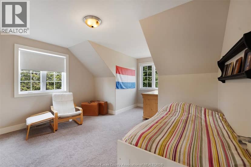 658 Talbot STREET East — photo 25 of 40