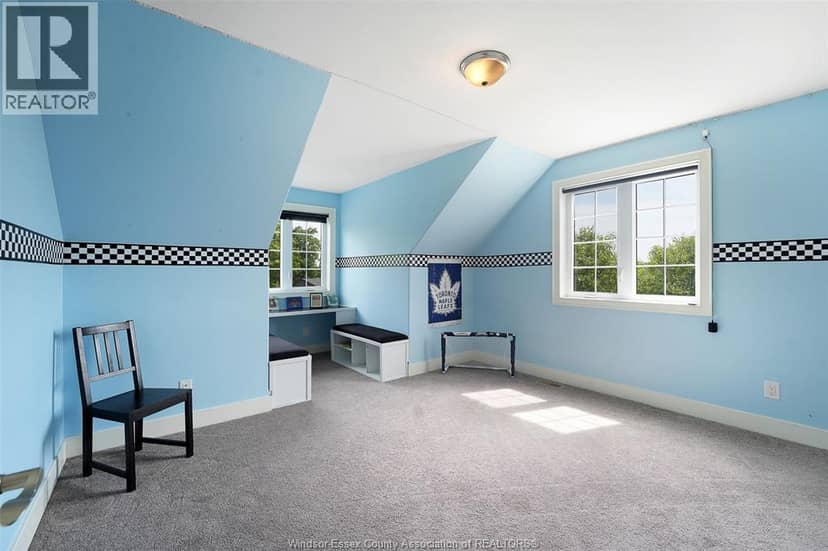658 Talbot STREET East — photo 28 of 40