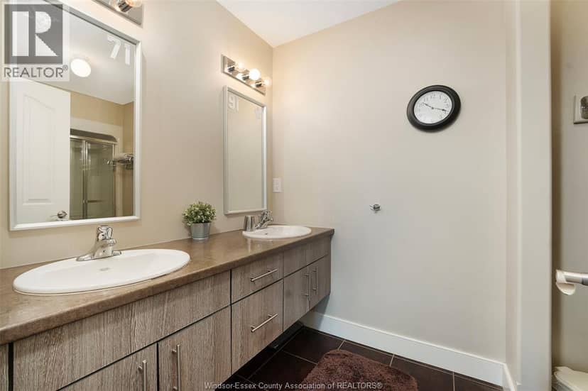 658 Talbot STREET East — photo 30 of 40