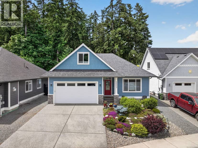 9853 Napier Pl, Chemainus