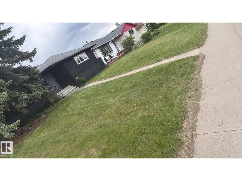 11911 133 AV NW — photo 34 of 37