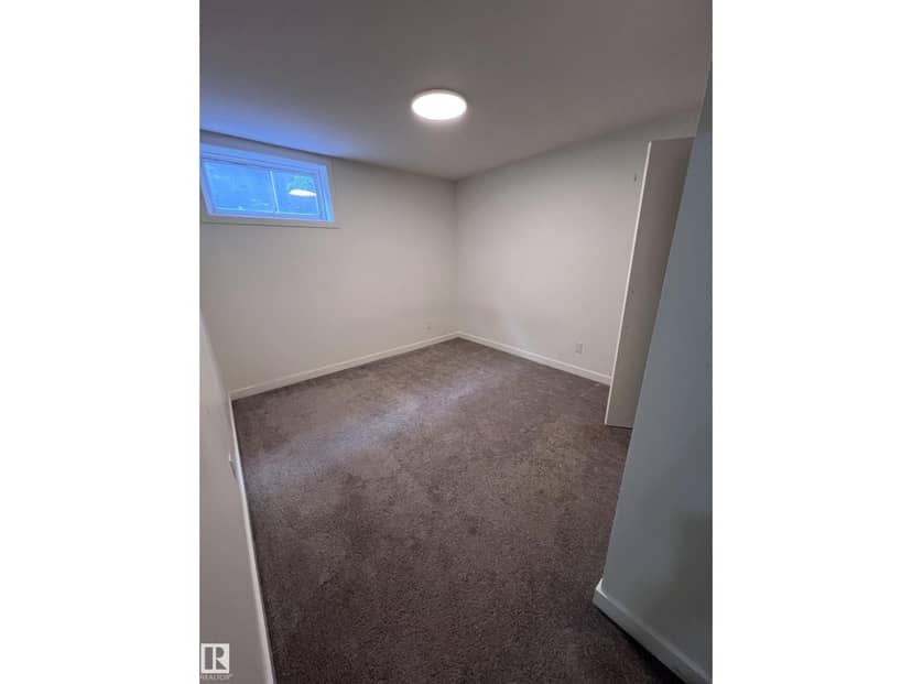 11911 133 AV NW — photo 28 of 37