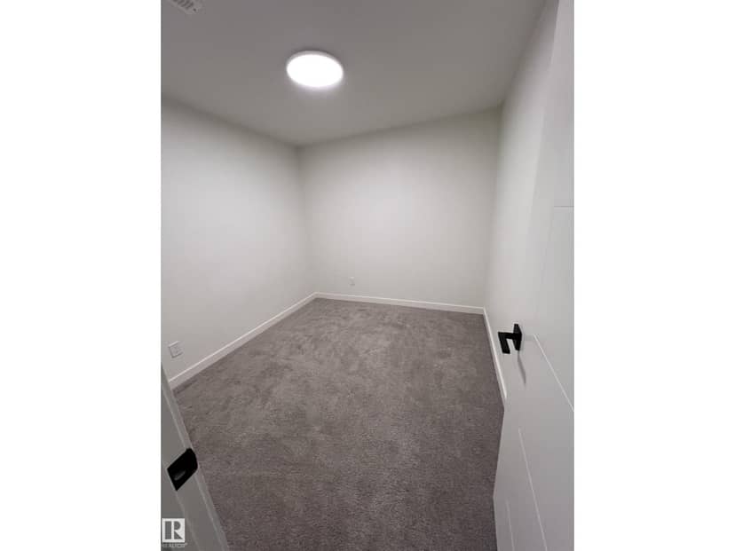 11911 133 AV NW — photo 27 of 37