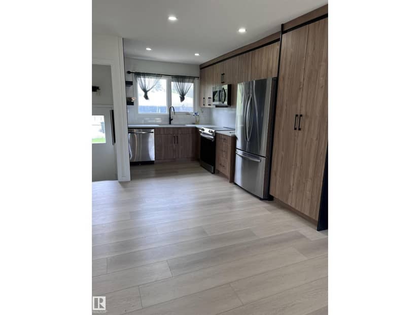 11911 133 AV NW, Edmonton, photo 3