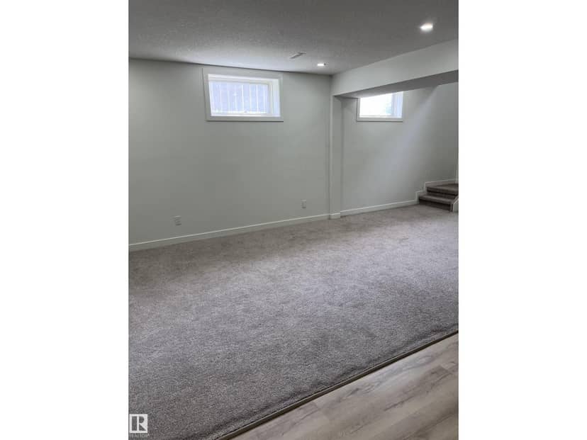 11911 133 AV NW — photo 31 of 37