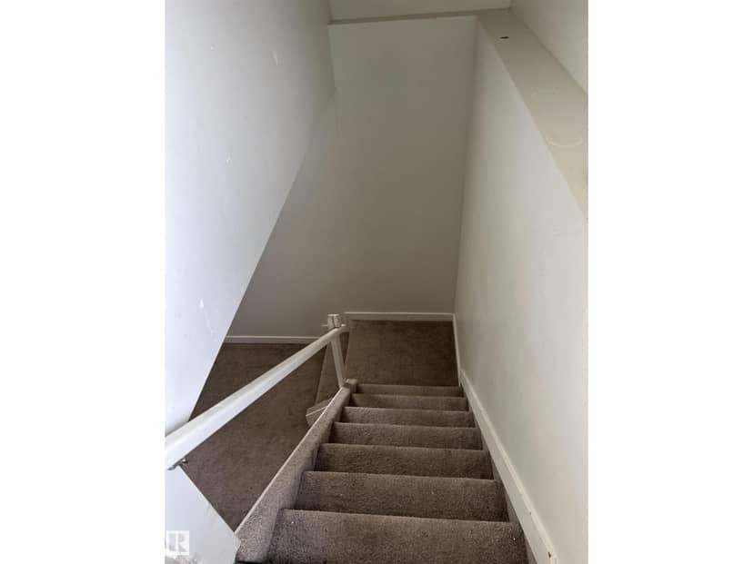 11911 133 AV NW — photo 18 of 37