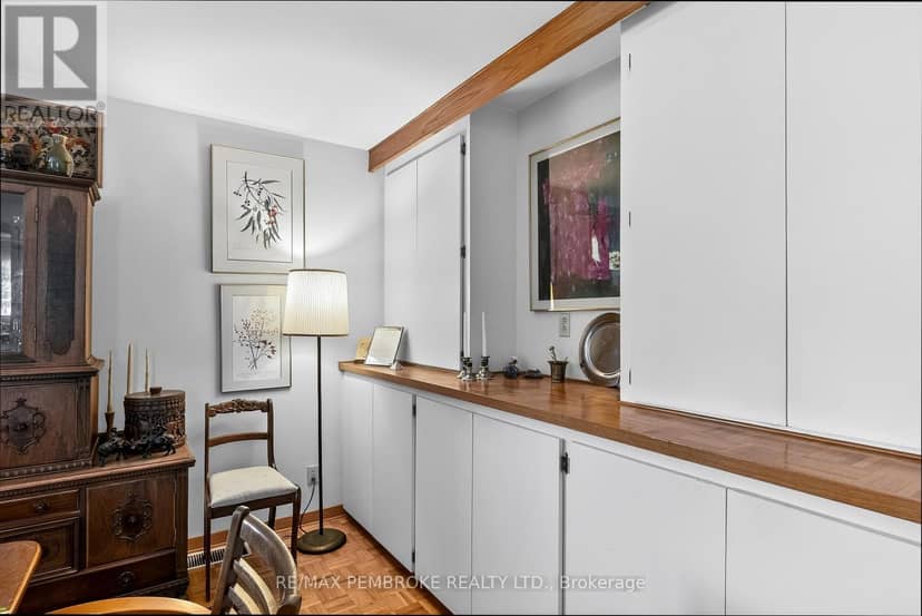 98 Glendale Avenue — photo 21 of 34
