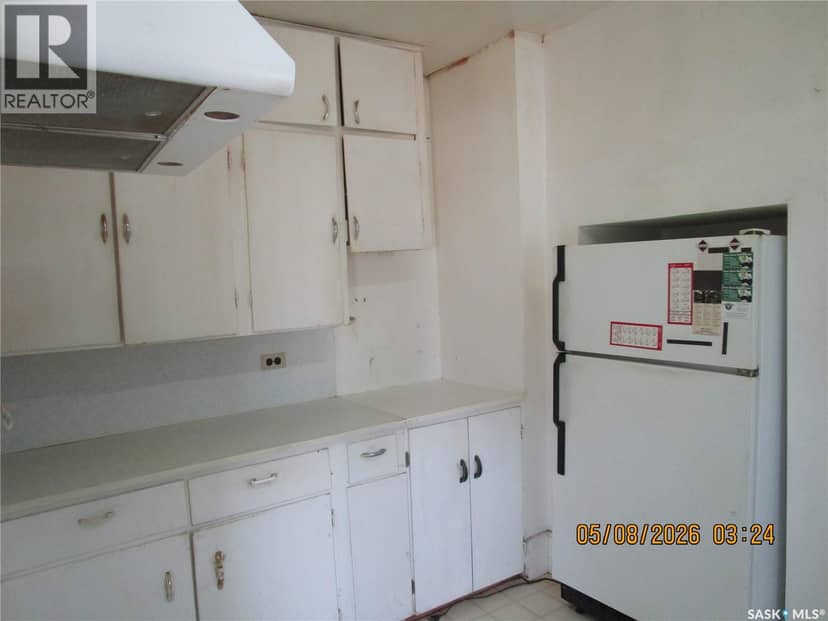 330 2nd Avenue E, Assiniboia, photo 4