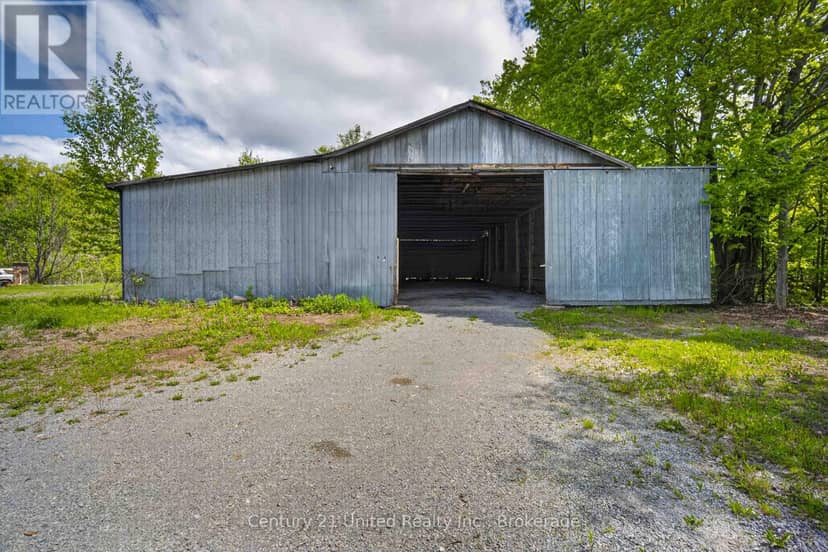 832 Northey's Bay Road — photo 14 of 40