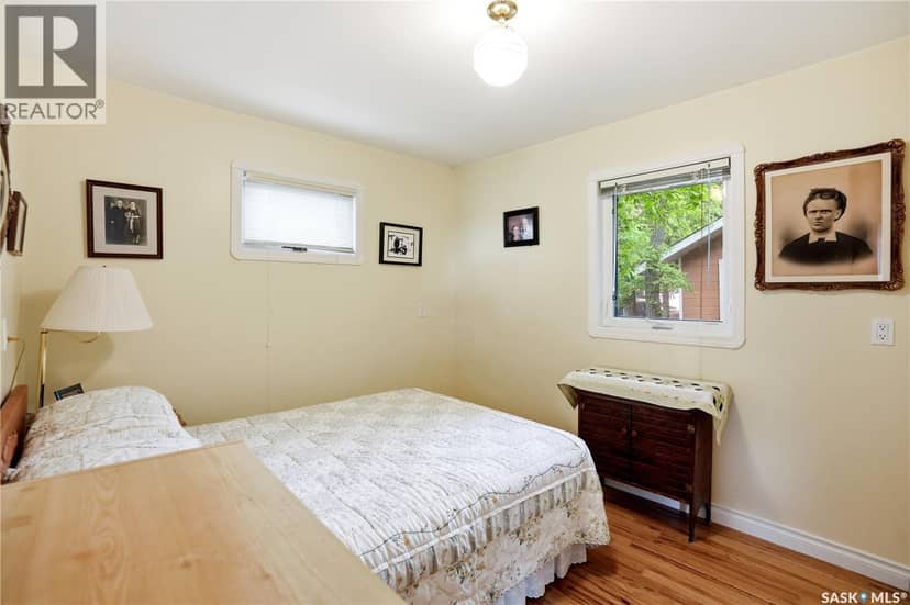 21 Pelican STREET W — photo 23 of 40
