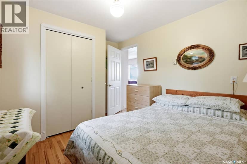 21 Pelican STREET W — photo 24 of 40
