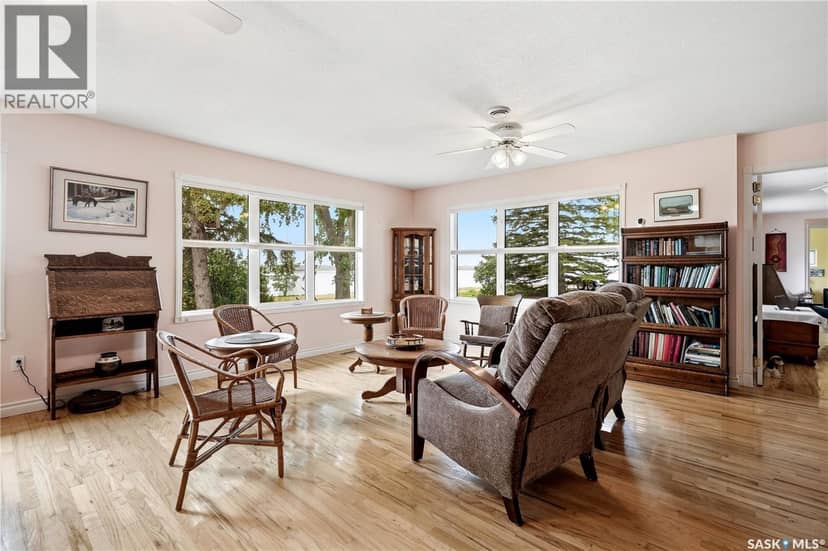 21 Pelican STREET W — photo 6 of 40