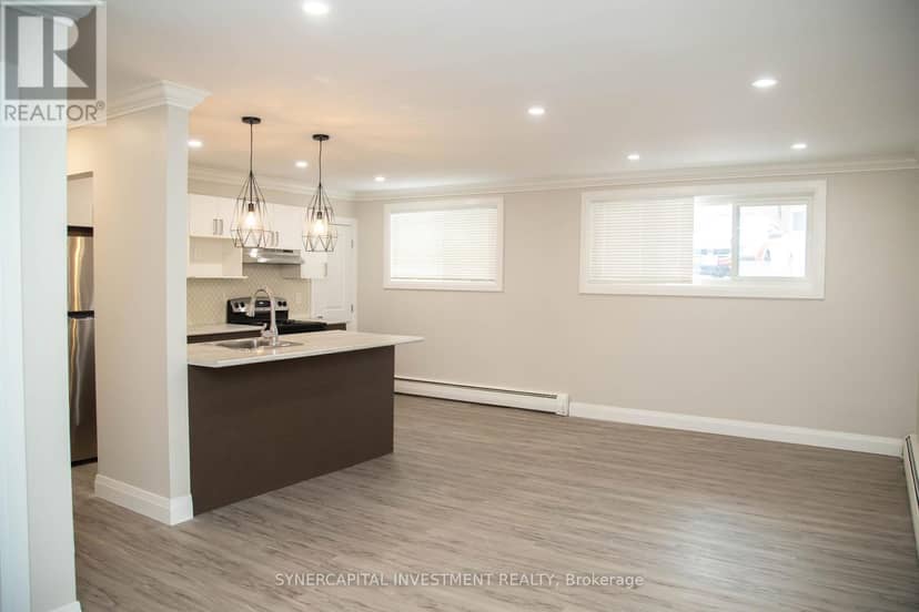 125 - 145 - 165 - 185 Catherine Street, Pembroke, photo 6