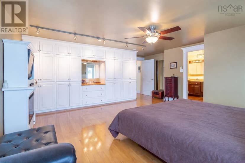 507 King Street — photo 18 of 40