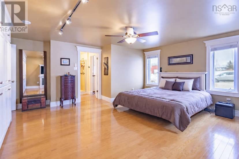 507 King Street — photo 17 of 40