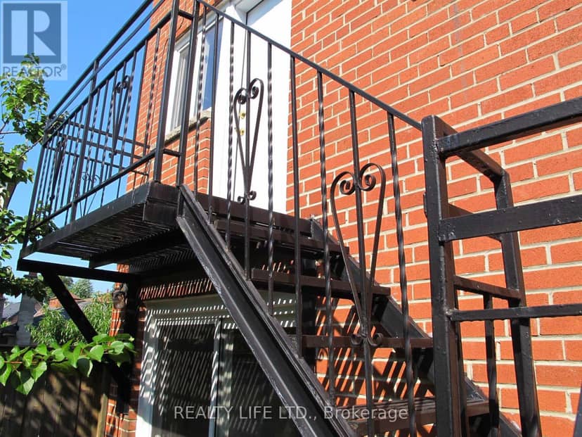 61 Cameron Avenue — photo 29 of 30