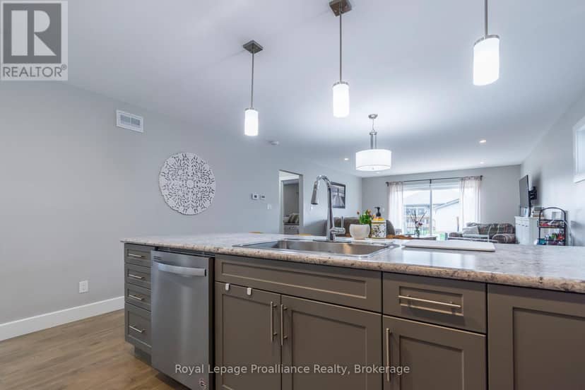 92 Meagan Lane — photo 7 of 30