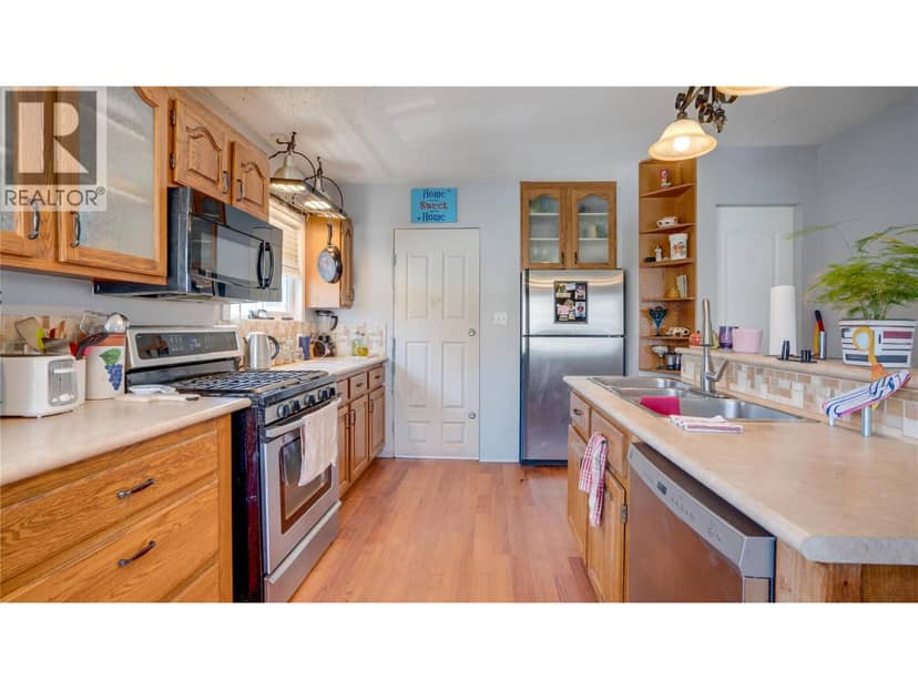 3004 37 Street, Vernon, photo 7