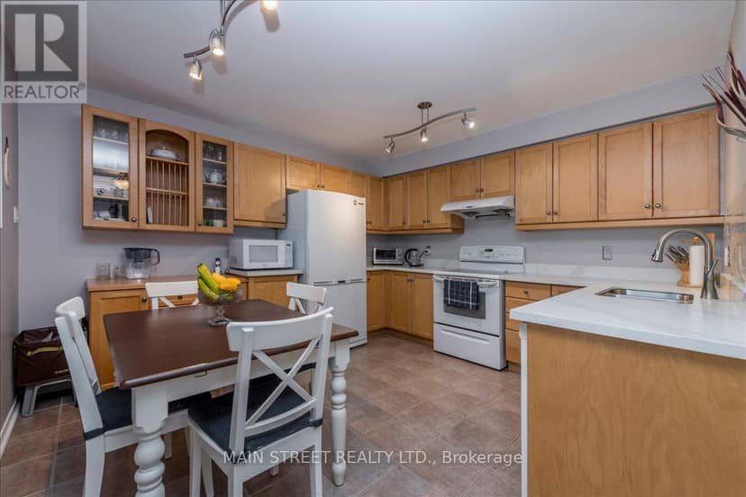 128 Tunbridge Road — photo 6 of 25
