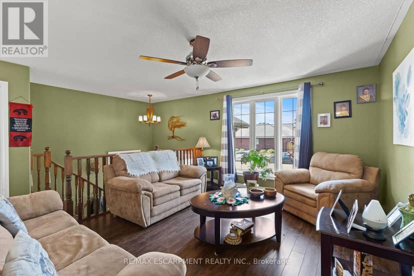 92 White Water Drive — photo 9 of 27