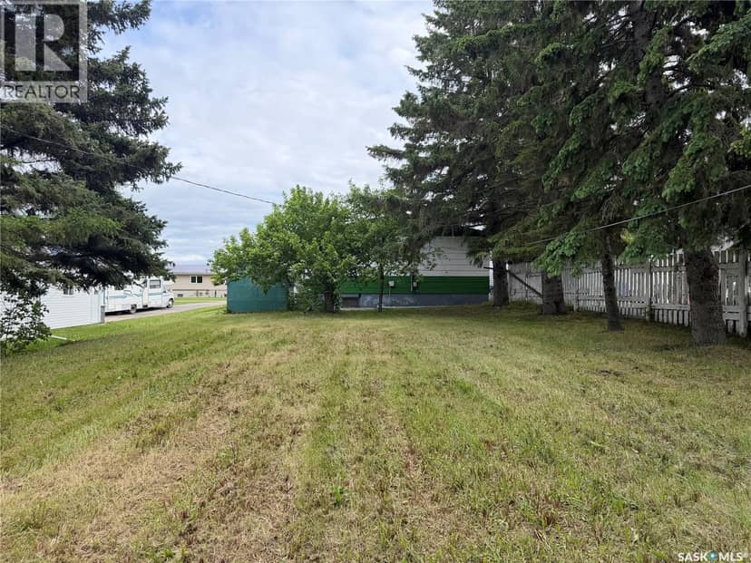 205 Pipestone AVENUE — photo 2 of 30