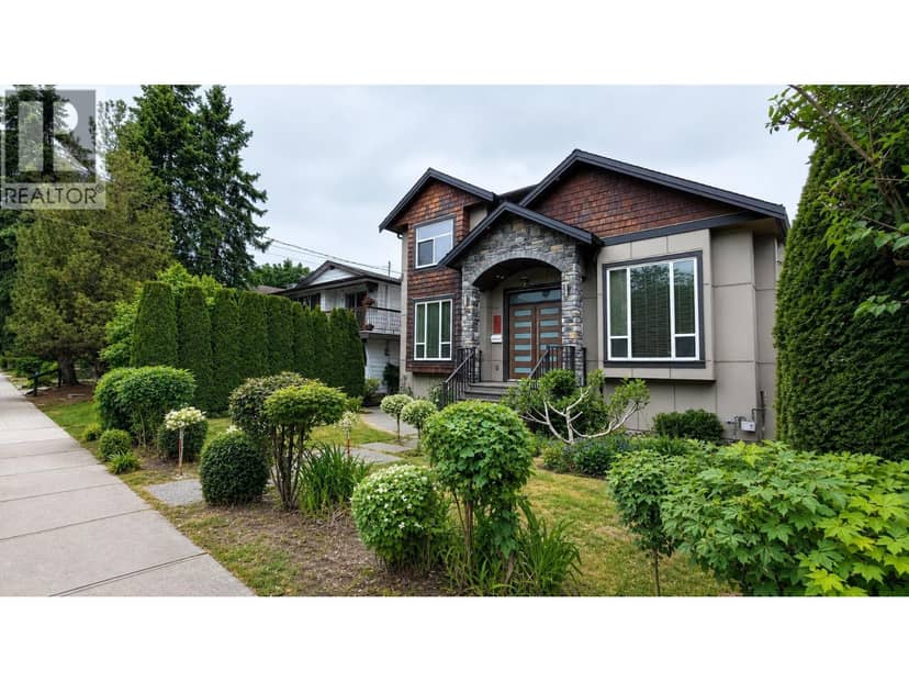 1975 COQUITLAM AVENUE, Port Coquitlam, photo 2