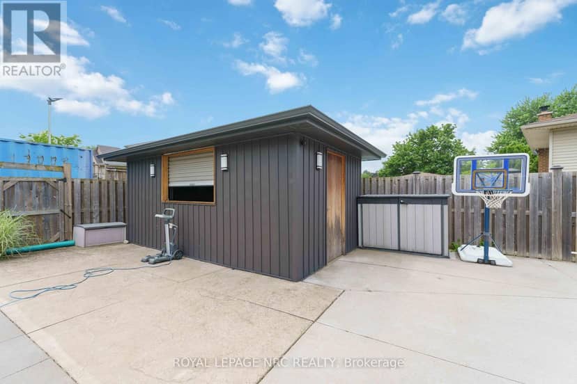9 Woodgarden Court — photo 35 of 40