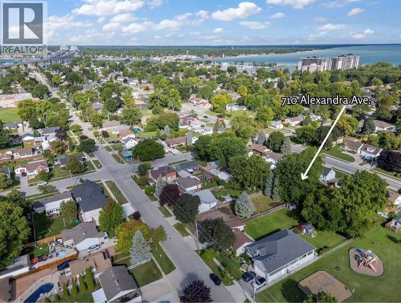 710 Alexandra Avenue, Point Edward, photo 3