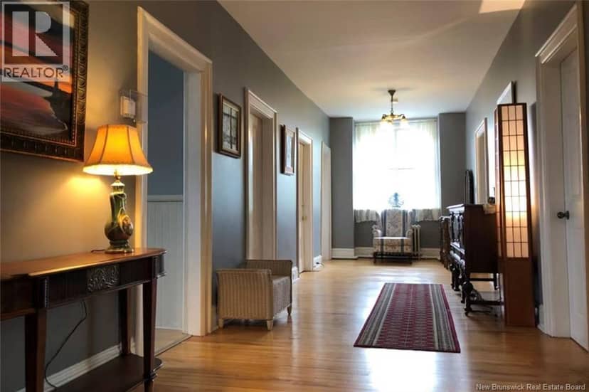 2-4 Douglas Avenue — photo 16 of 40